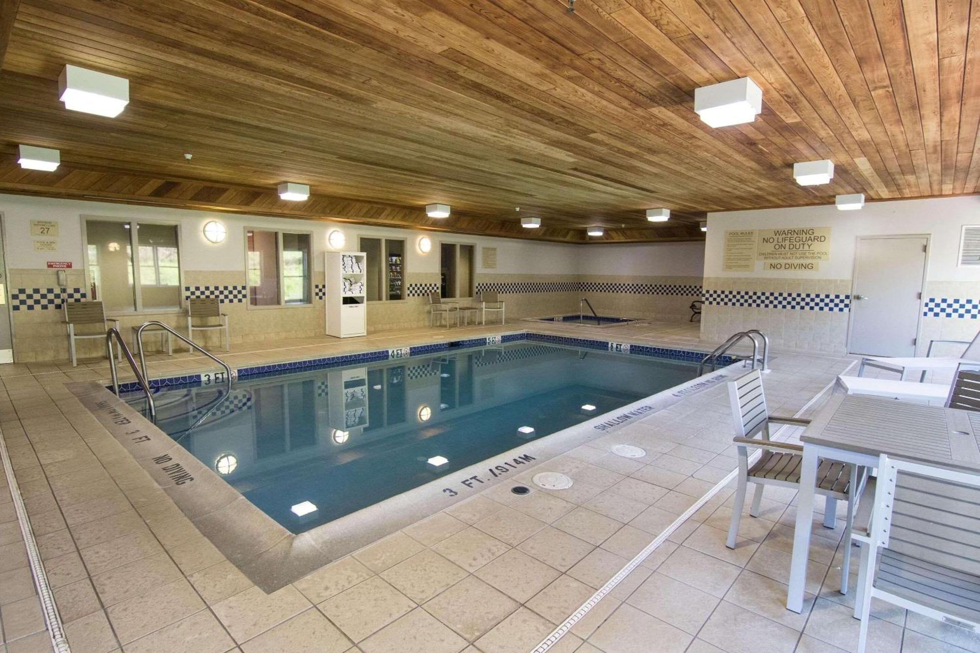 Country Inn & Suites By Radisson, Lehighton-Jim Thorpe, Pa Kültér fotó